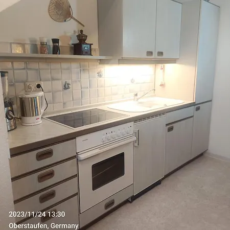 Allgaeu Vibes - Fusslaeufige Erreichbarkeit Vom Bahnhof, Echte Flatrate Fuer Internet Festnetz, Mit Aussicht, Wettergeschuetzter Balkon Oberstaufen Exterior photo