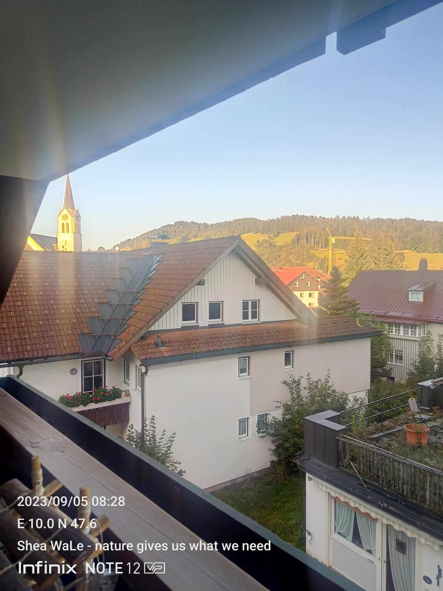 Apartment Allgaeu Vibes - Fusslaeufige Erreichbarkeit Vom Bahnhof, Echte Flatrate Fuer Internet Festnetz, Mit Aussicht, Wettergeschuetzter Balkon Oberstaufen