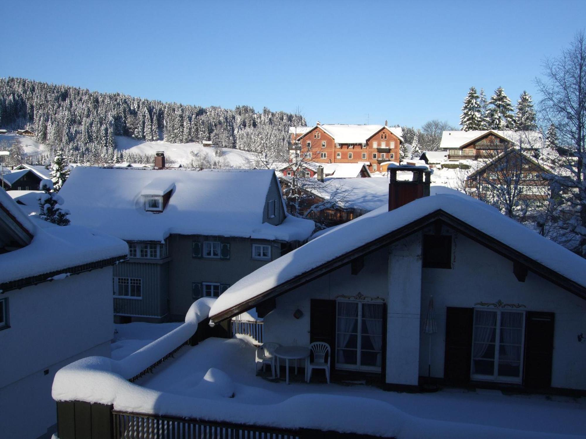 Allgaeu Vibes - Fusslaeufige Erreichbarkeit Vom Bahnhof, Echte Flatrate Fuer Internet Festnetz, Mit Aussicht, Wettergeschuetzter Balkon Oberstaufen
