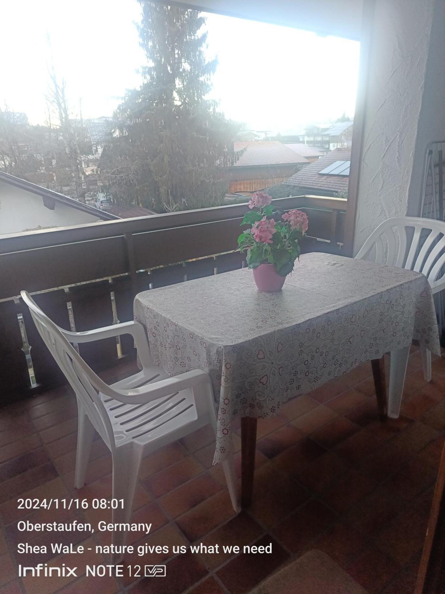 Apartment Allgaeu Vibes - Fusslaeufige Erreichbarkeit Vom Bahnhof, Echte Flatrate Fuer Internet Festnetz, Mit Aussicht, Wettergeschuetzter Balkon Oberstaufen